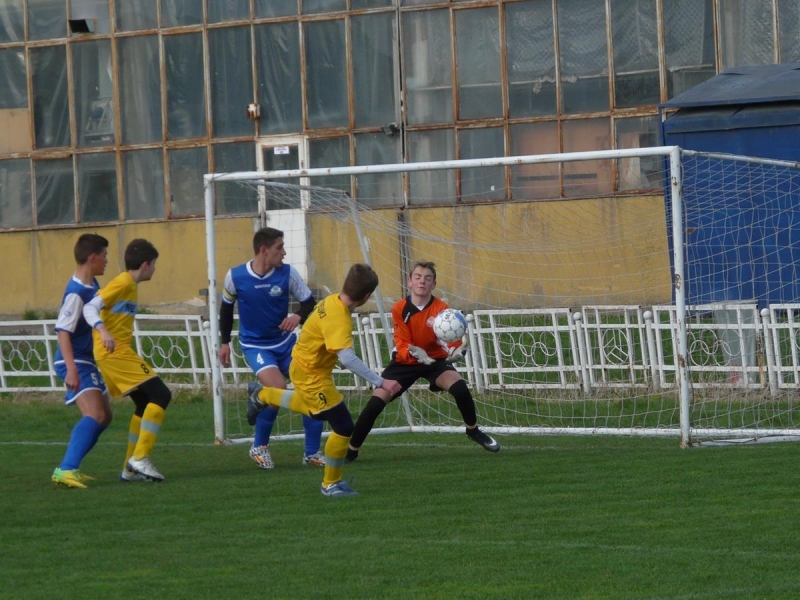 Отборът на Прециз се завърна в Монтана с две отличия