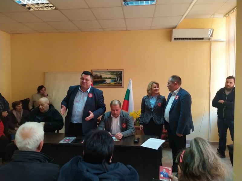 Пълна листа от кандидати за народни представители представи БСП за