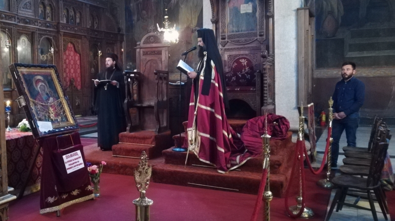 Байталската чудотворната икона на Божията майка бе донесена за поклонение във