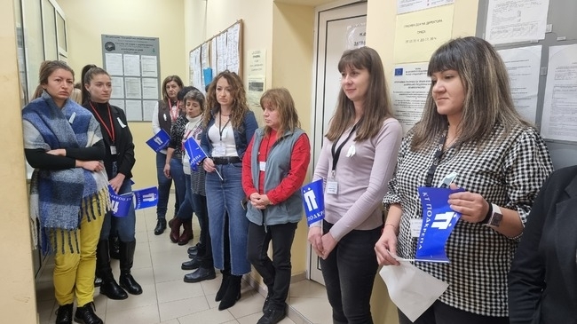 В едночасова предупредителна стачка участваха днес членове на КТ Подкрепа