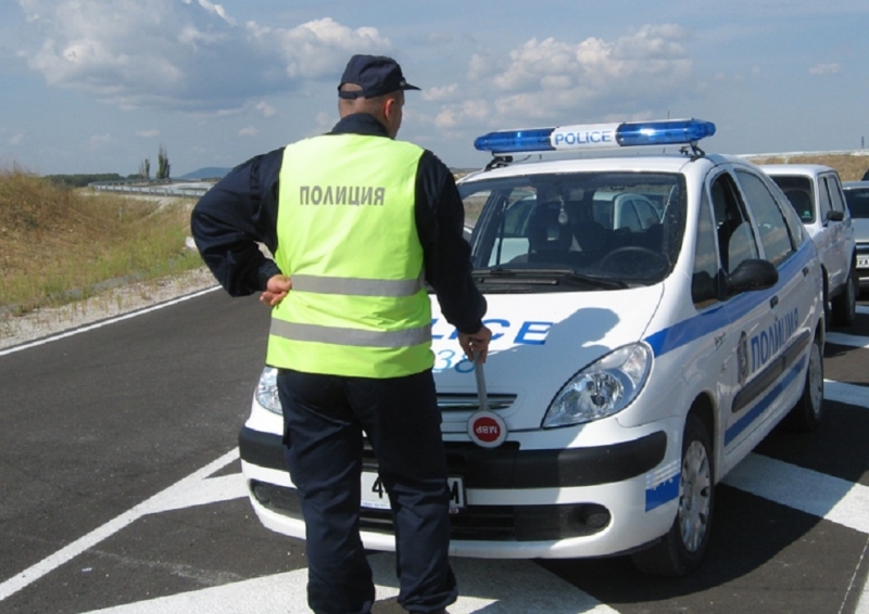 Полицията е засекла неправоспособен шофьор да кара камион във Врачанско