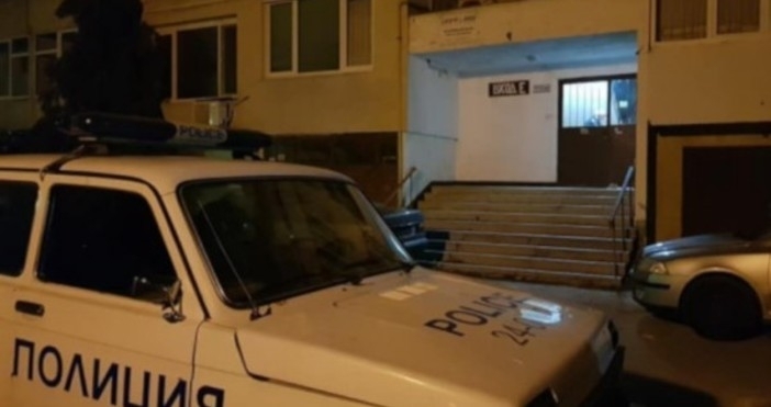57 годишен мъж се барикадира в апартамента си след като заплашвал
