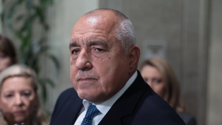 Борисов категоричен: Пеевски няма да вземе рафинерията