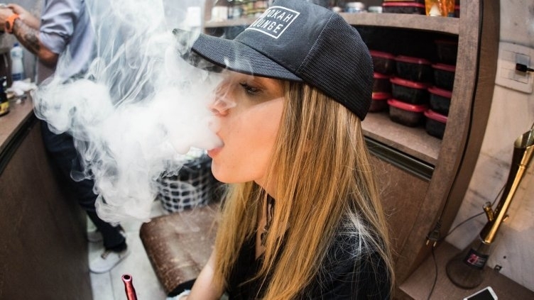 СЗО: Над 15 милиона деца пушат вейпове