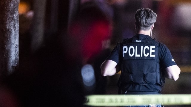 Три деца и младеж са били ранени при стрелба по време