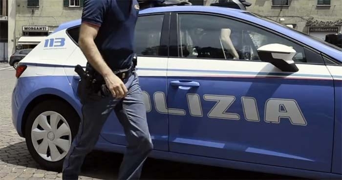 Полицията в Рим евакуира клона на Credito Artigiano разположен в