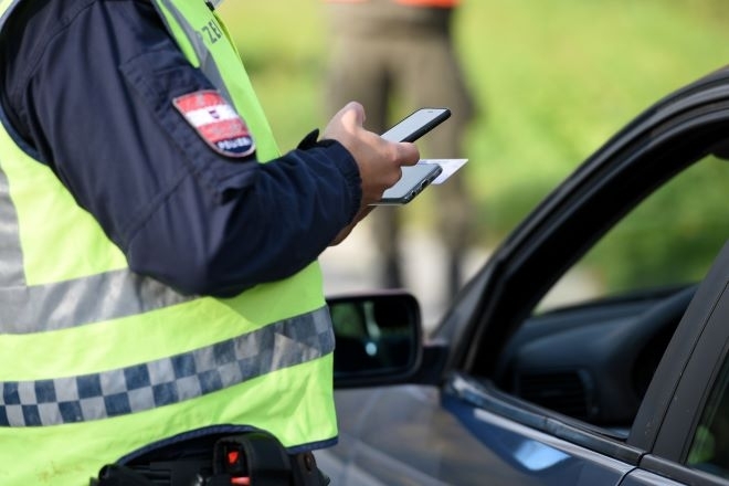 Екшън! Мъртвопиян шофьор си спретна гонка с полицията в Монтана, заловиха го