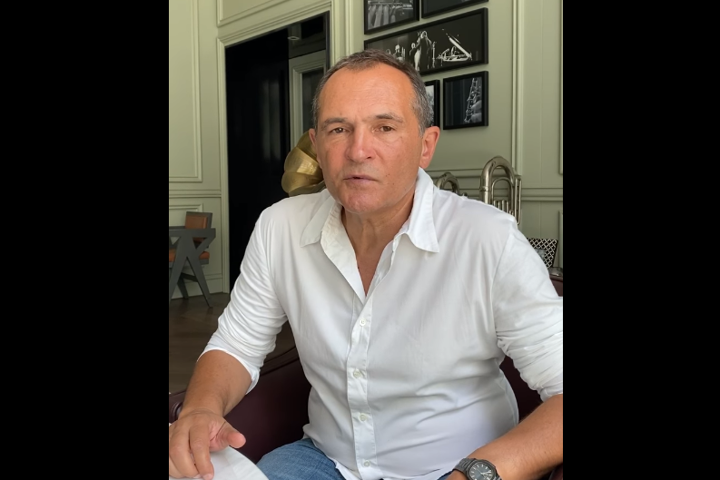 Бизнесменът в изгнание Васил Божков се показа за пръв път