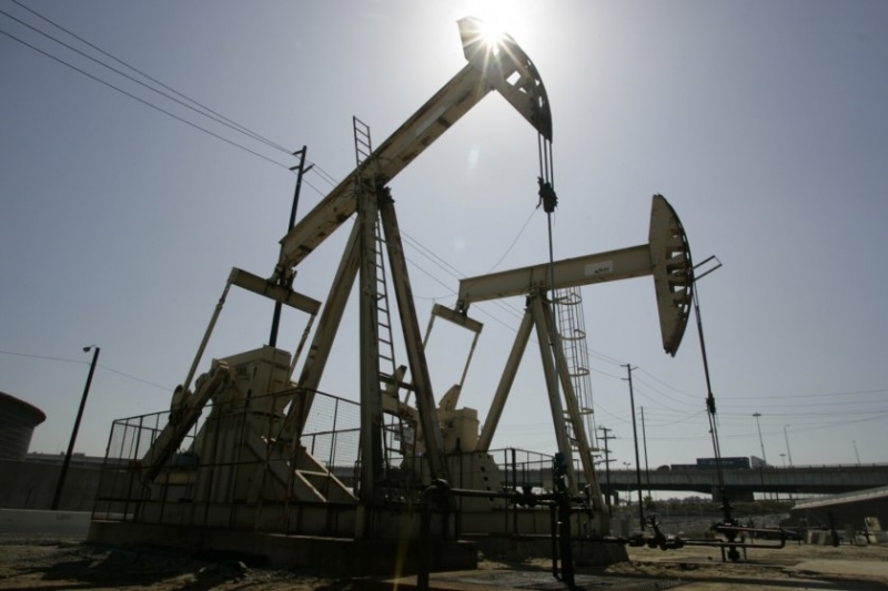 Цената на петрола достигна 85 долара за барел за първи