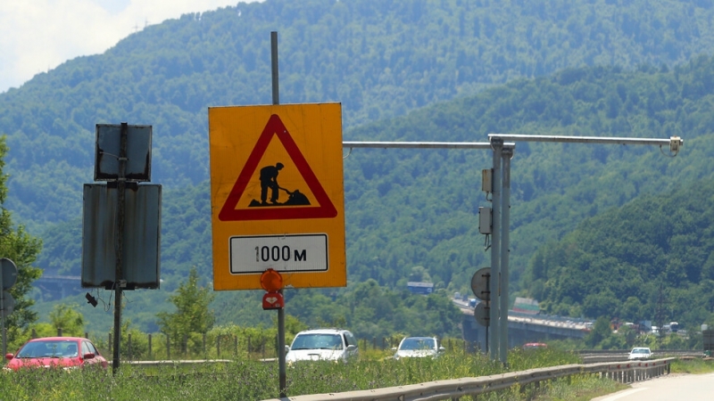 От 9 30 до 15 30 часа днес движението в тунел Топли