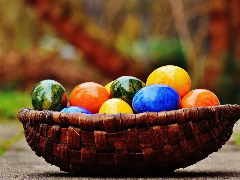 Великден 2026: Как да се облечем, за да привлечем щастие, и какво не бива да носи жената в църквата