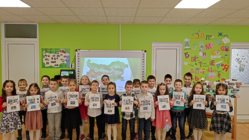 По традиция педагозите от ДГ Единство Творчество Красота във Враца