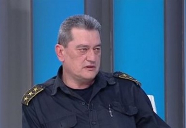 През нощта са постъпили 50 сигнала за наводнени сгради В