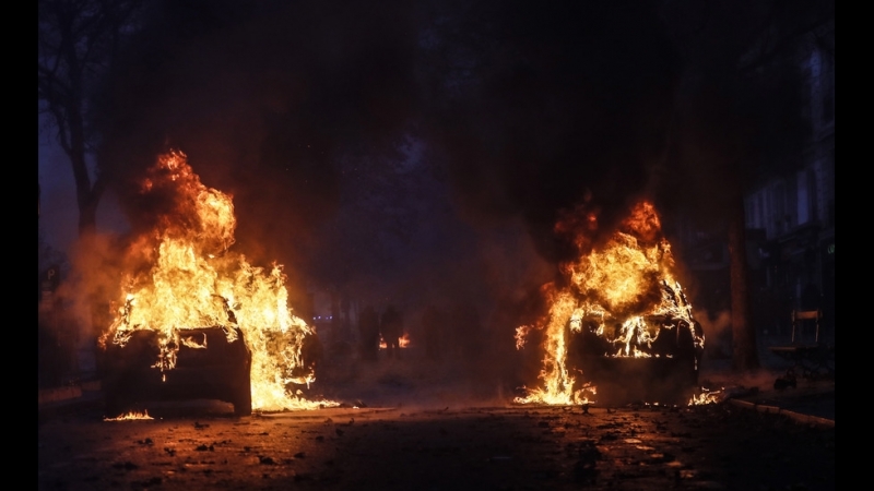 Две коли са горели на улица в монтанското село Василовци