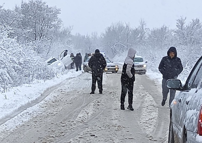 Още една катастрофа е станала в снежния четвъртък Поредното пътно