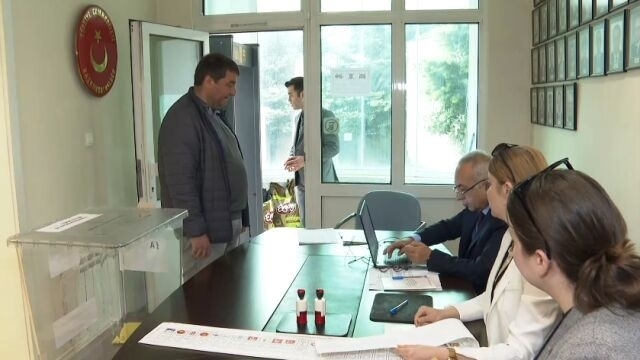 У нас започна гласуването на турските избиратели за парламентарните и