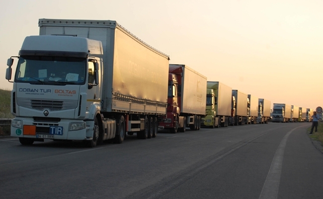 Движението на камионите над 12 тона по автомагистралите и най-натоварените