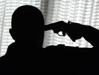 Мъжът който уби жена си и децата й е открит