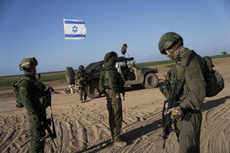 Израелската армия обяви днес че нейни военнослужещи са убили петнадесет терористи  в