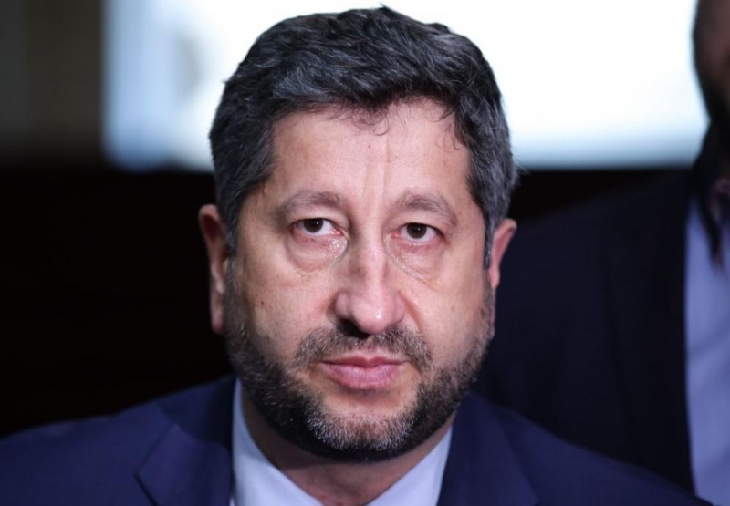 Лидерът на Да България подаде оставка като лидер на партията