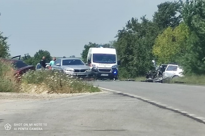 Тежка катастрофа е станала на пътя Ловеч - Плевен, съобщиха