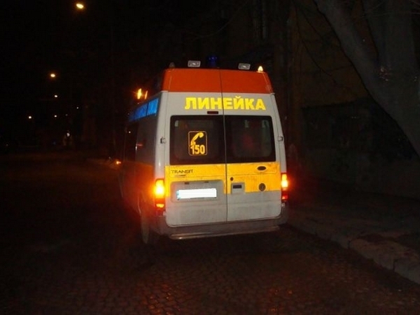 Пиян мъж е блъснал с колата си пешеходка в Мездра