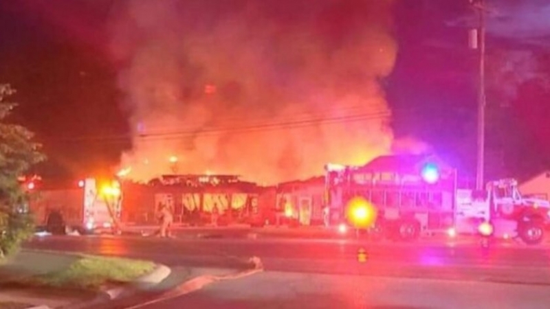 Седемнайсет души загинаха при пожар в ресторант в североизточния китайски