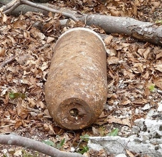 Запалителна бомба от Втората световна война беше безопасно детонирана в