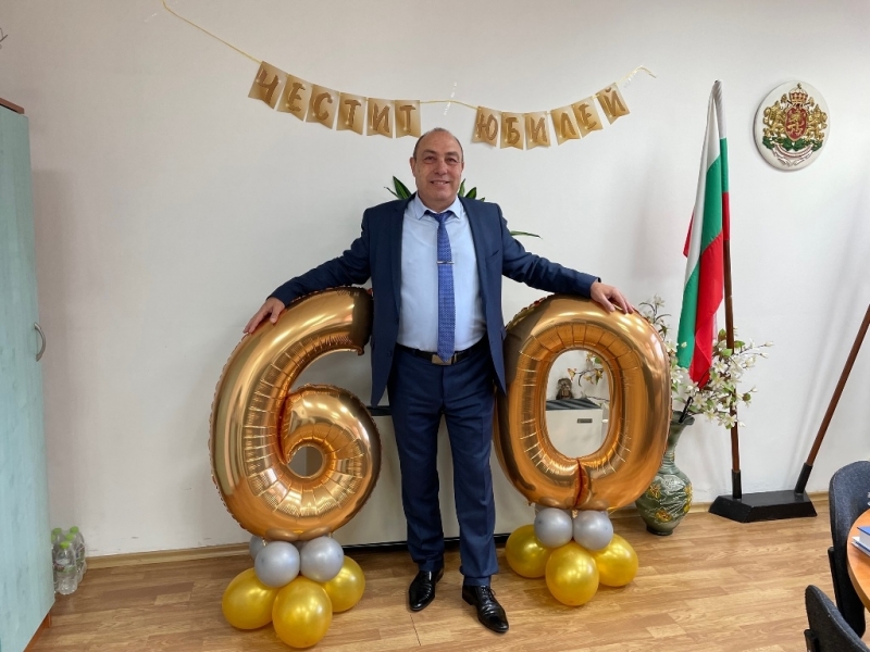 Дългогодишният шеф на Националния осигурителен институт във Враца доц д р