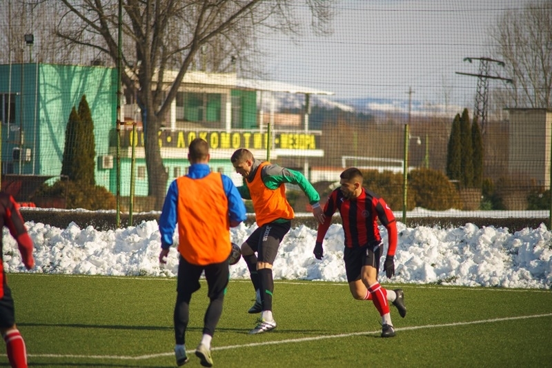 Локомотив Мездра победи с 2 1 Балкан 1929 Ботевград в контролна
