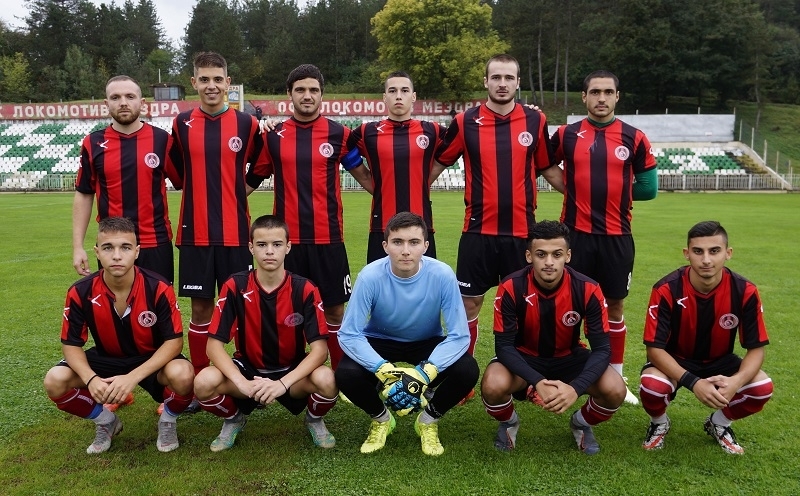 Първа победа като гост през сезона постигна Локомотив Мездра В