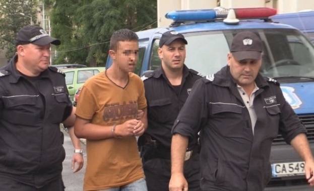 Осмокласникът Иван Иванов от Бургас не признава че е убил