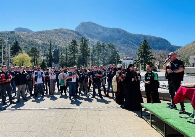 С водосвет за здраве и благополучие откриха мотосезона във Враца /снимки/