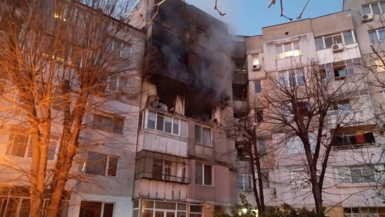 След взрива в жилищен блок във Варна прокуратурата с подробности