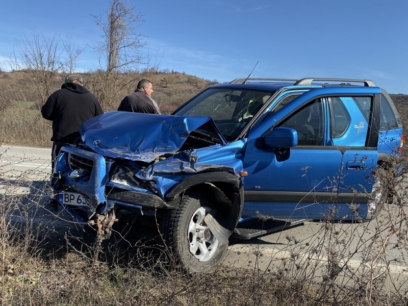 Шофьор седнал зад волана след употреба на алкохол е катастрофирал