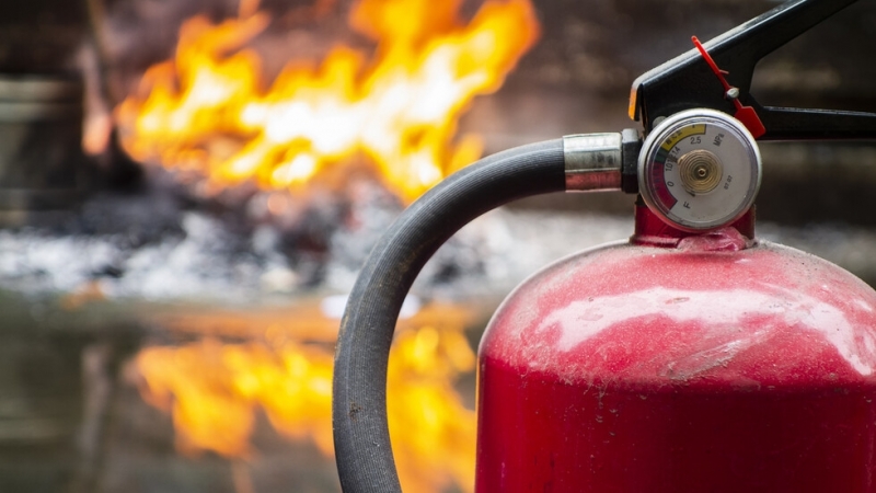 Мъж е с изгаряния след пожар, причинен от газова бутилка в Плевен