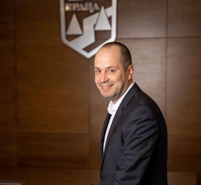 Кметът на Враца Калин Каменов поздрави жените по случай 8