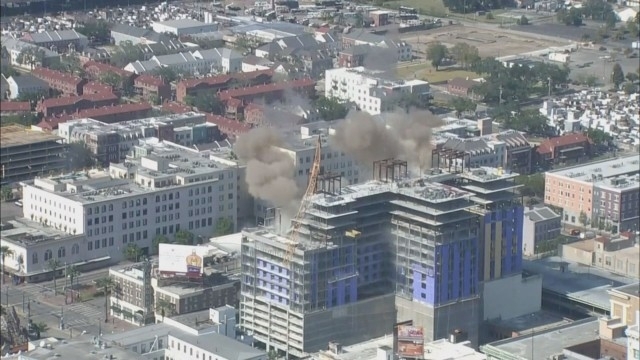 В Съединените щати екипи извършиха серия от контролирани експлозии за