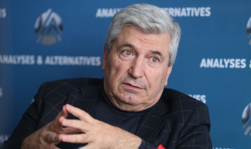 Илиян Василев: Последните дни Пеевски се опитва да накара Гешев и Борисов да намерят някакъв път помежду си