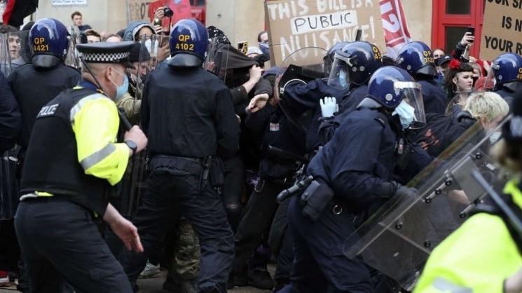 Протест в западния английски град Бристъл срещу ново законодателно предложение