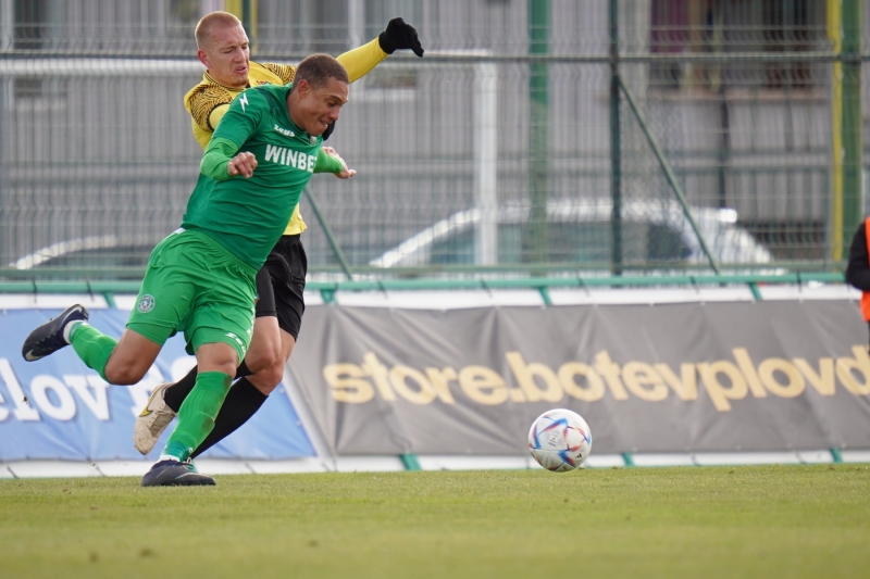 Ботев Враца завърши наравно 0 0 при госутването на Ботев в