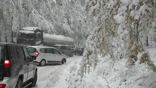 СЪСТОЯНИЕ НА АВТОМАГИСТРАЛИТЕ АМ Тракия Област София Движението при Мухово от км 45 200