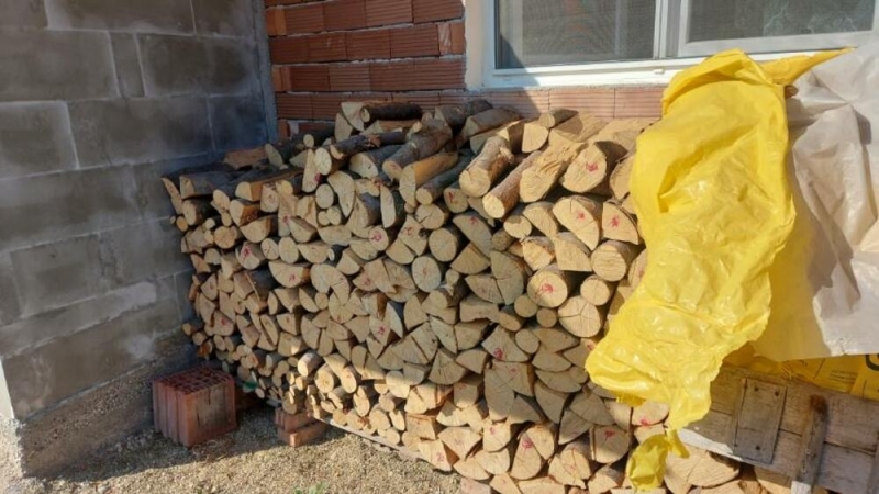 Намериха незаконни дърва в дворовете на двама берковчани научи BulNews Случаят