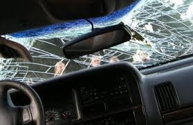 Лек автомобил пострада при разпра между гости и домакини в