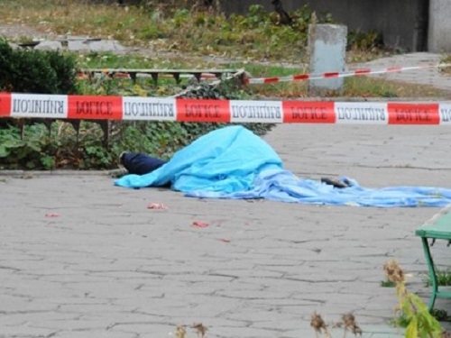 Мъж е загинал при падане от тераса на хотел в