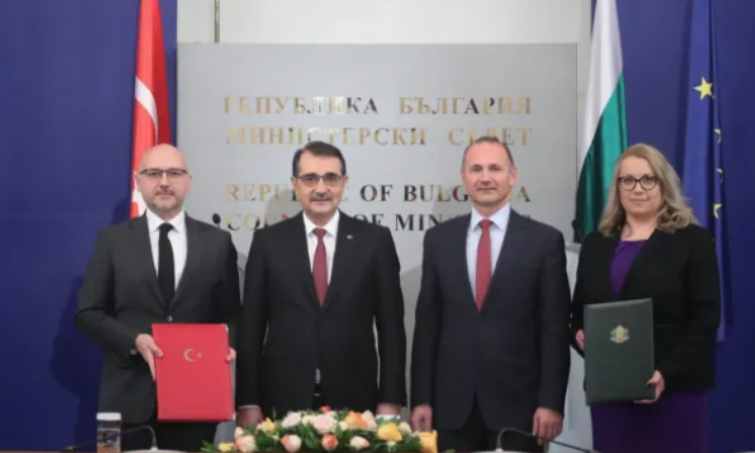 „Булгаргаз“ подписа споразумение за доставки на втечнен газ от Турция