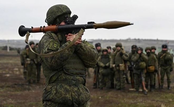 Украйна иска касетъчни боеприпаси и фосфорни запалителни оръжия от западните