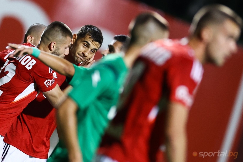 ЦСКА 1948 постигна категоричен успех с 5 2 над Ботев Враца