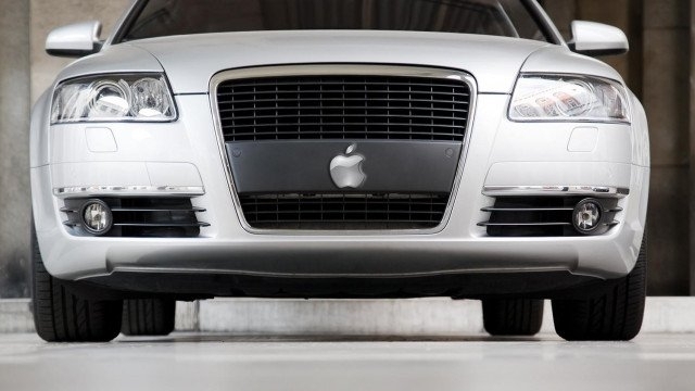 Най големите почитатели и акционери на Tesla се притесняват от колата