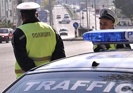 Двама рокери са хванати в нарушение от полицията при провела